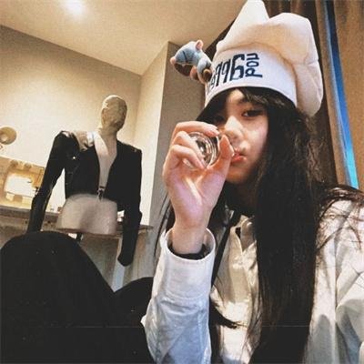 黑色疤痕的蓝调